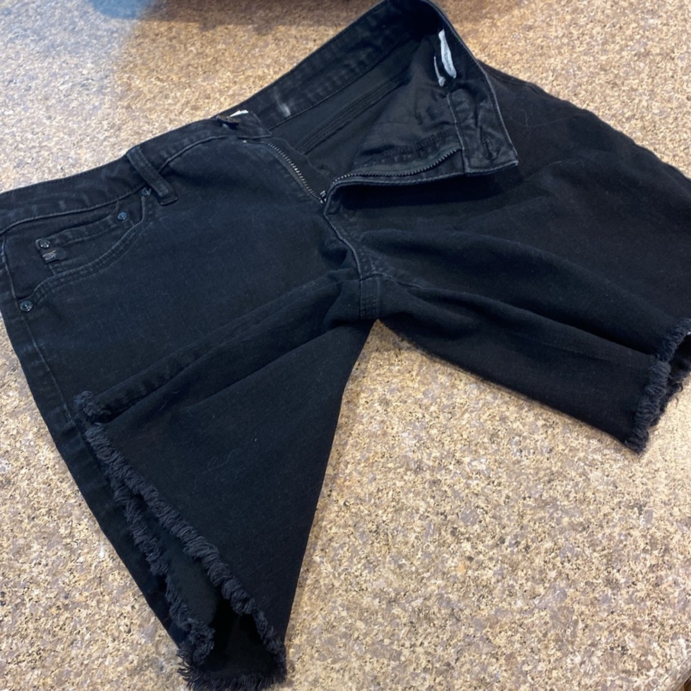 Seven7 Relaxed Bermuda Black Jean Shorts 6 with some Stretch - Picture 11 of 11